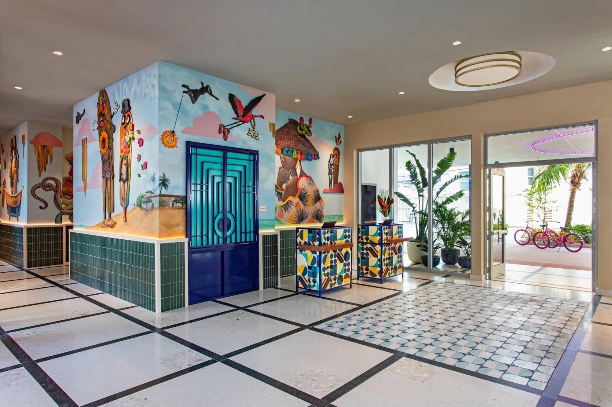 Moxy Miami South Beach Miami Beach Exterior photo